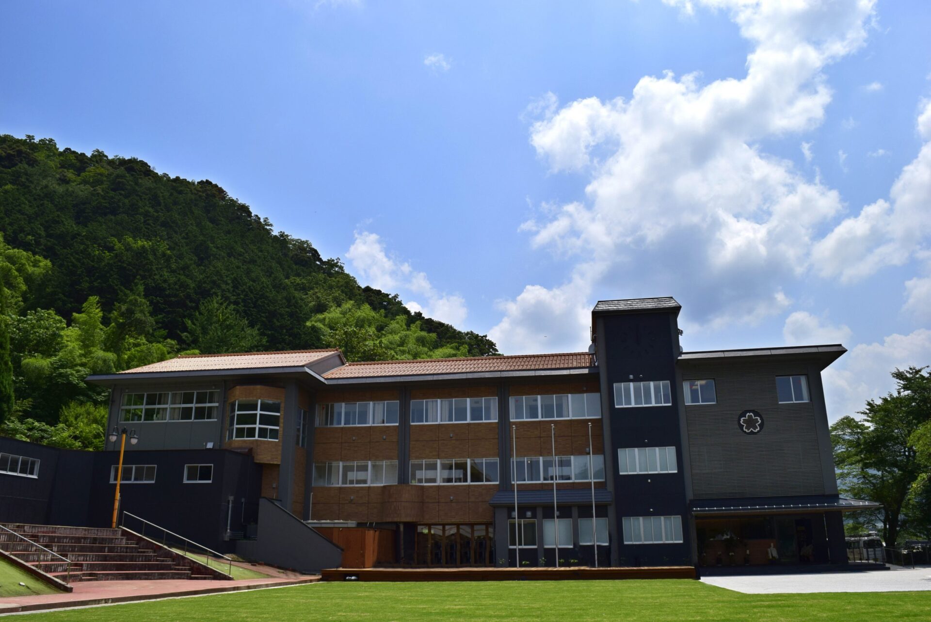 b106b6b7c2135fa129b85ffab3004360-scaled